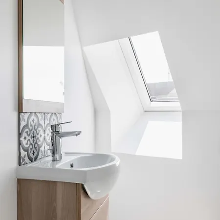 Studio Refait A Neuf Dernier Etage - 19 - 2p Paris